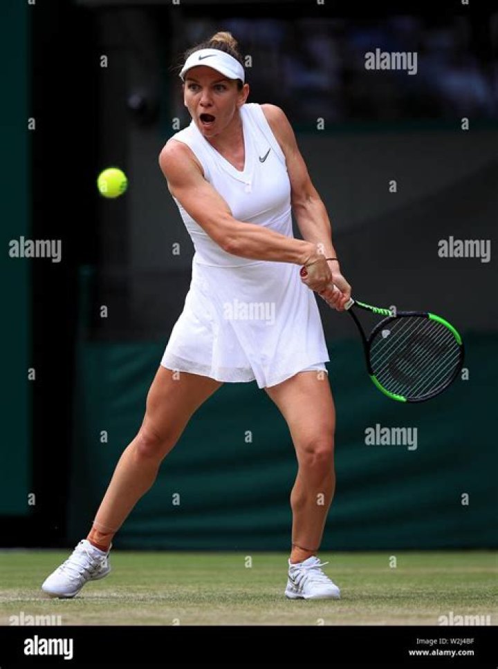 Simona Halep in action